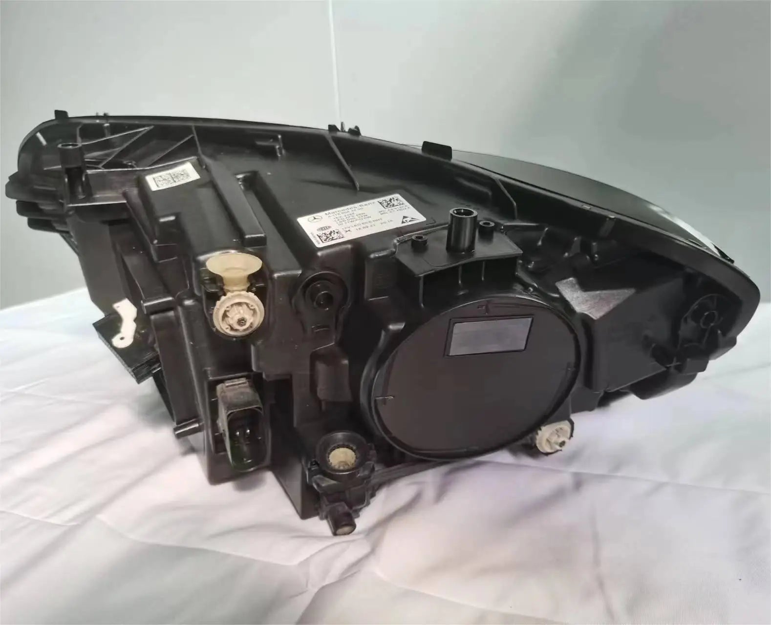 Front Headlamp A2048204439 for Benz C-Class W204 (2012-2017)