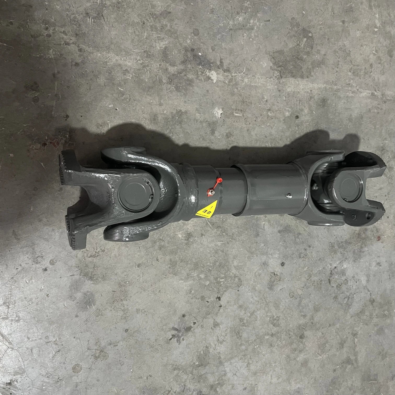 Inter-Axle Drive Shaft AZ9716310716 for SINOTRUK HOWO tandem axles - image 5