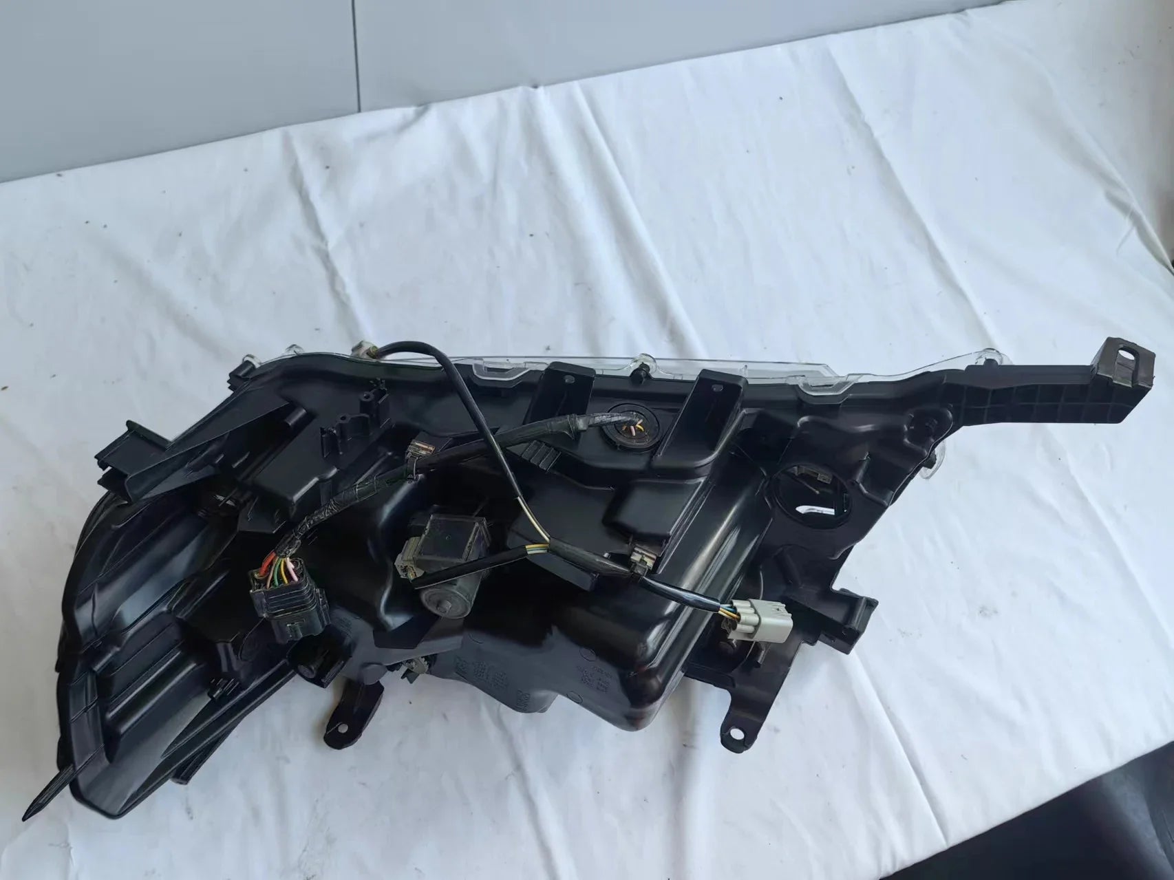 Headlights for Toyota Land Cruiser LC200 2016