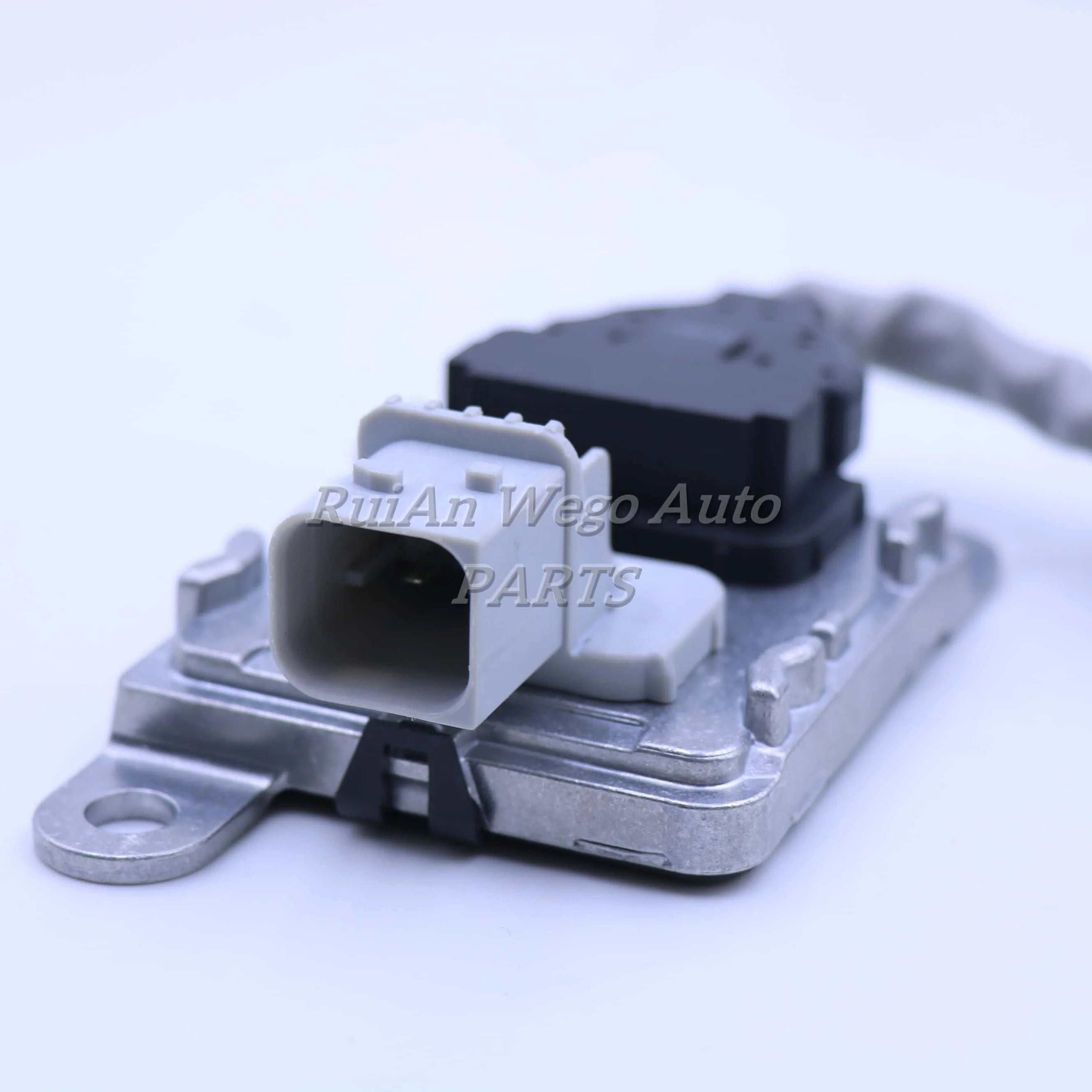 Detroit DD15 NOx Sensor RA0101538128 SCR Outlet (2010–2022)