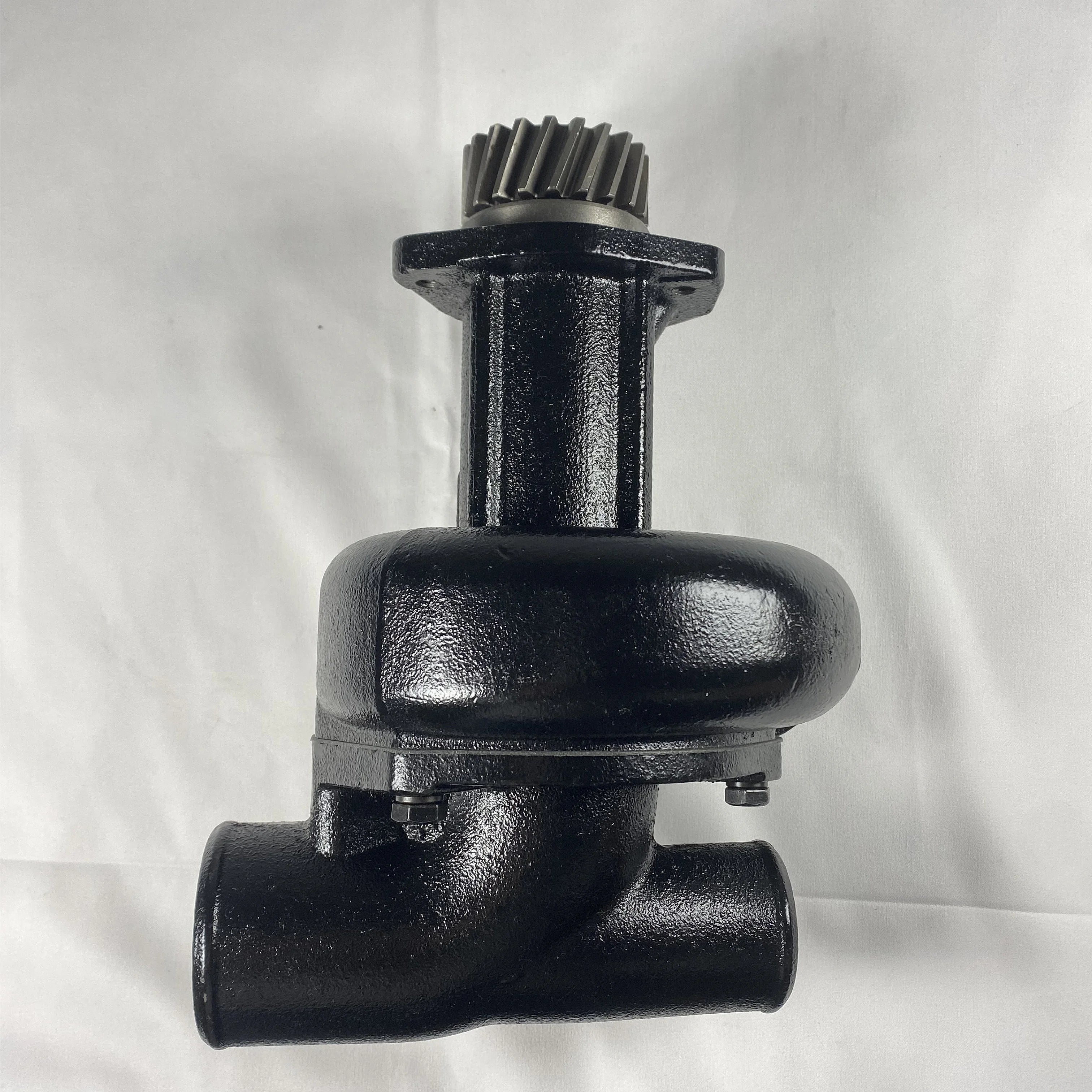 Water Pump 21010-97572 21008-96107 for Nissan PD6 PE6