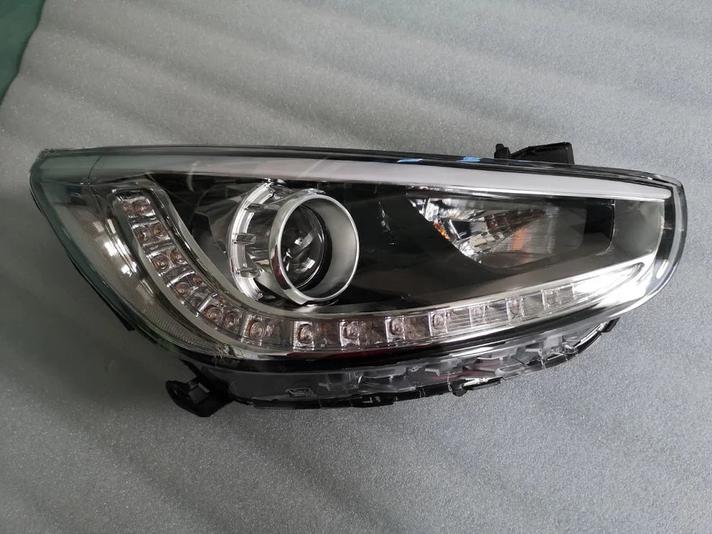 LED Head Lamp 92101-1R520 for Hyundai Accent 2012–2013