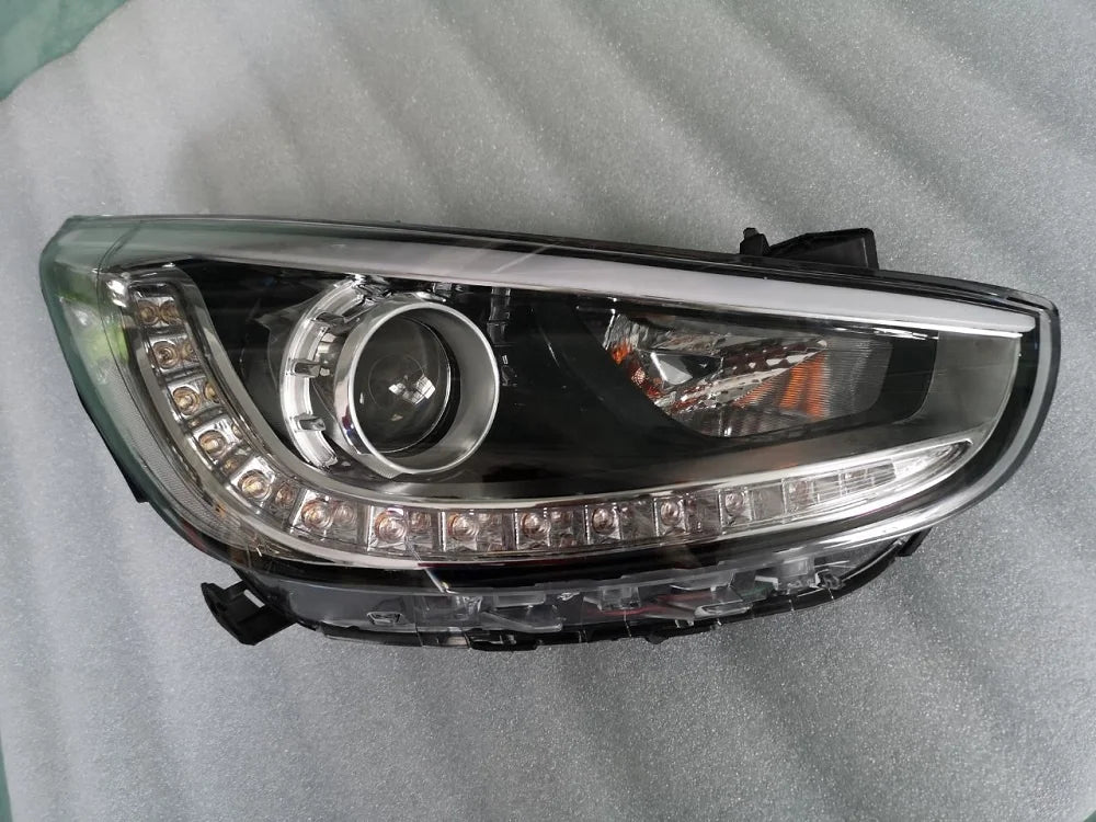 LED Head Lamp 92101-1R520 for Hyundai Accent 2012–2013