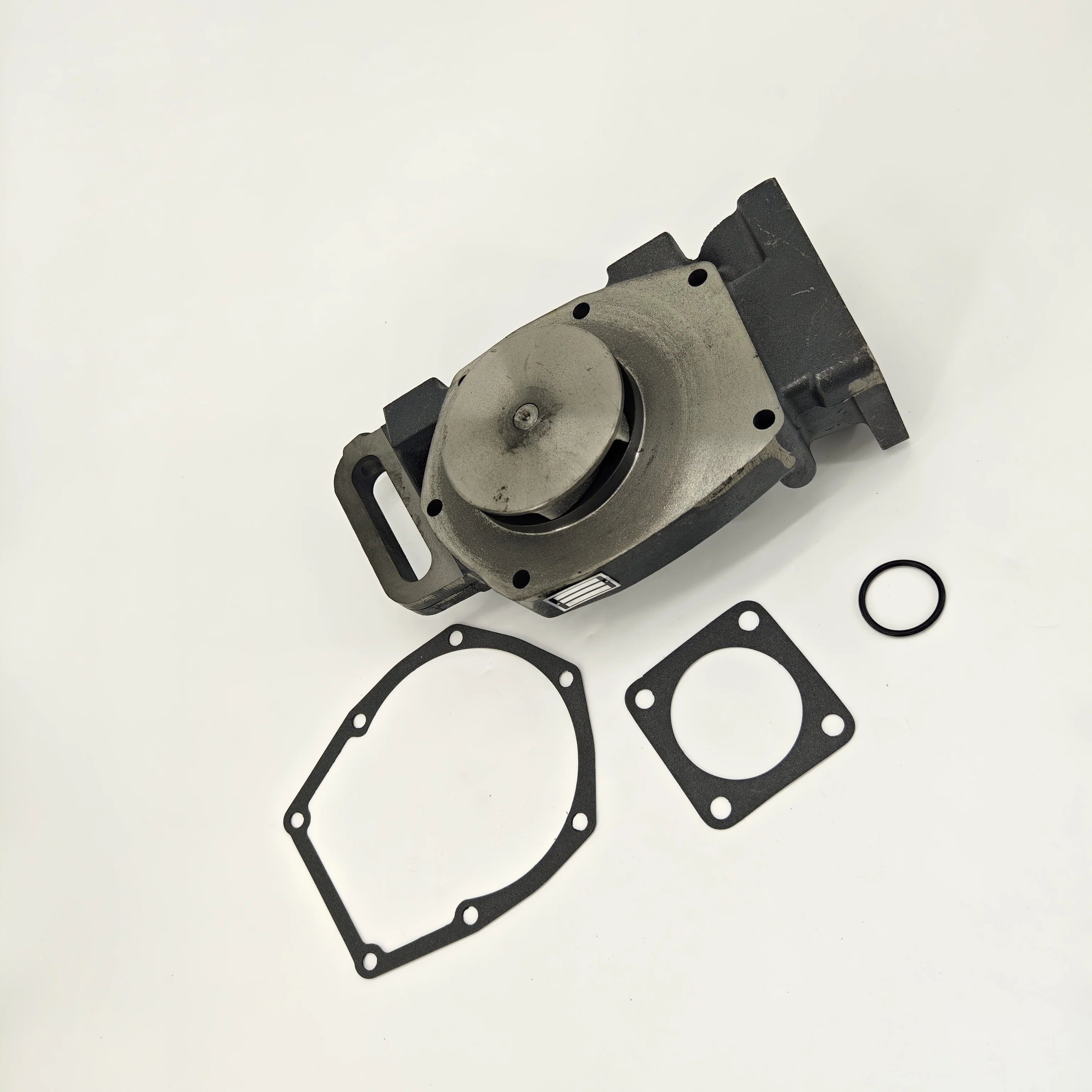 NT855 NTA855 Diesel Engine Parts 3024386 Water Pump for Cummins