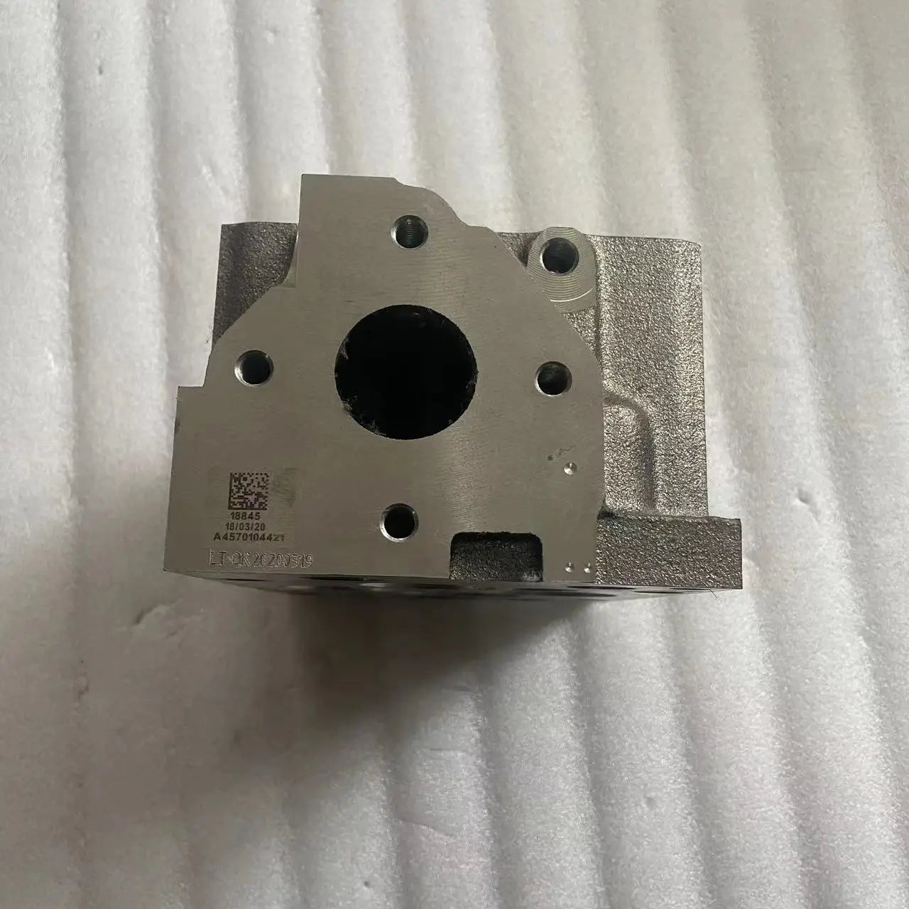 Mercedes OM457/OM460 Cylinder Head A4570104421 (1996–2014)