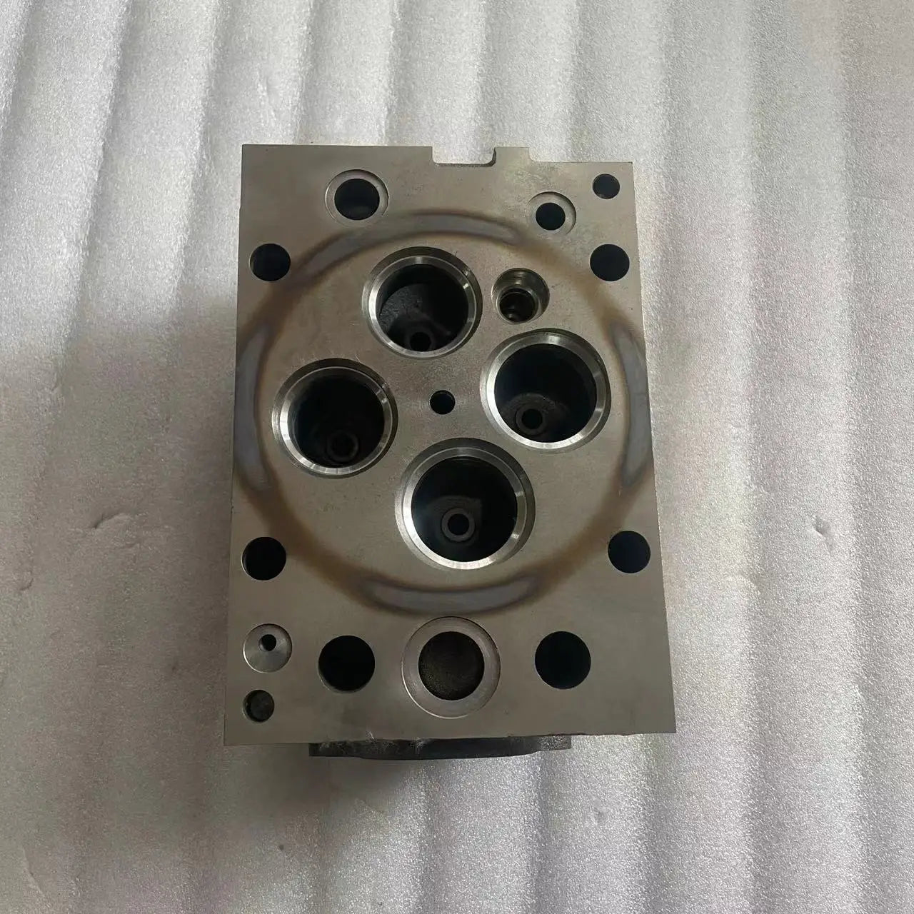 Mercedes OM457/OM460 Cylinder Head A4570104421 (1996–2014)