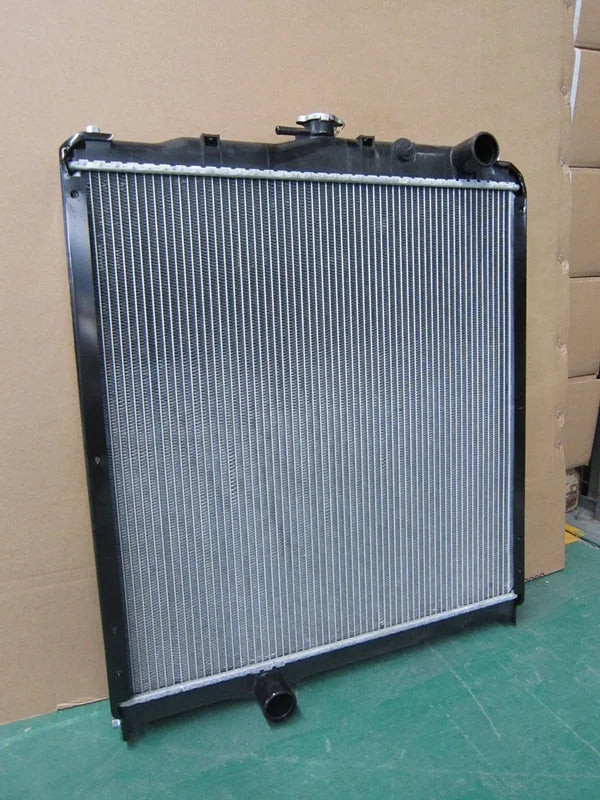 Radiator MC443350 ME294378 for Mitsubishi Fuso Fighter