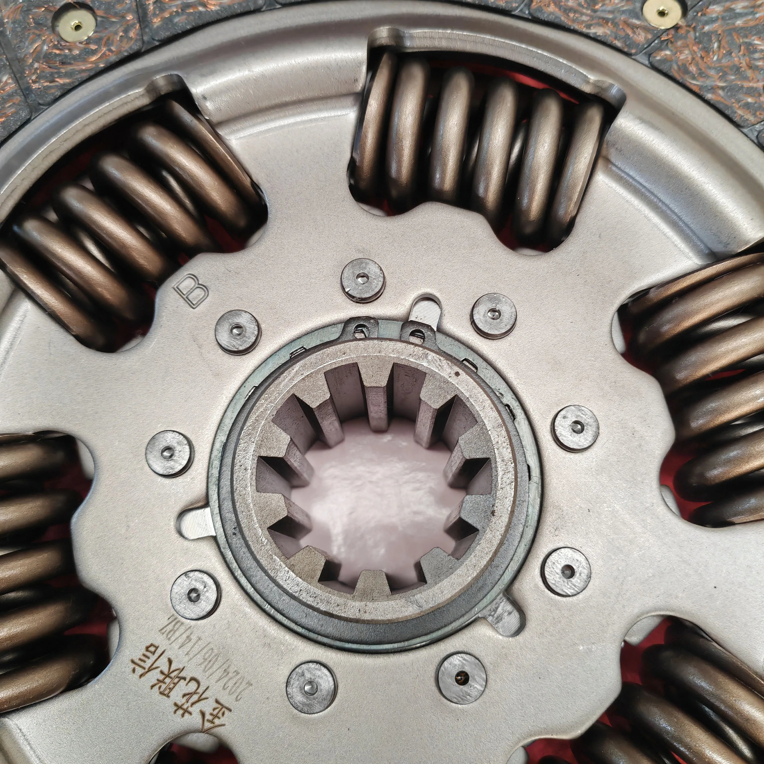 Isuzu NKR 4JB1 Clutch Kit 00886-60101 Exedy Disc 1994–2004