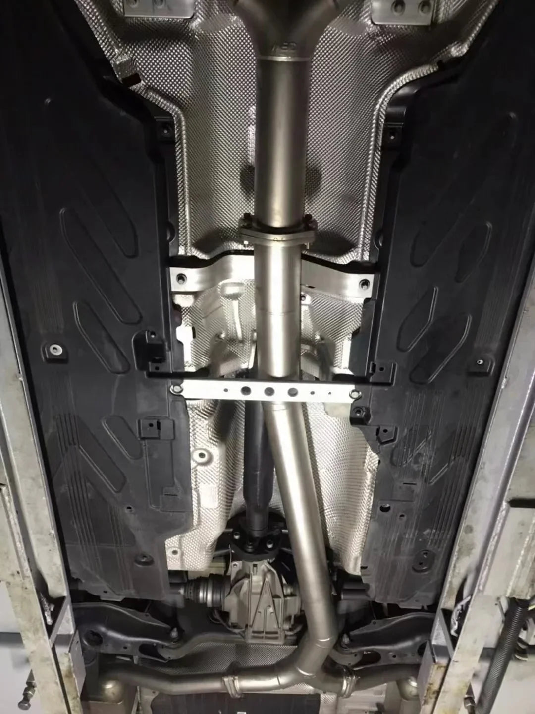 AMG C43 Exhaust Muffler with Valves | Benz W205