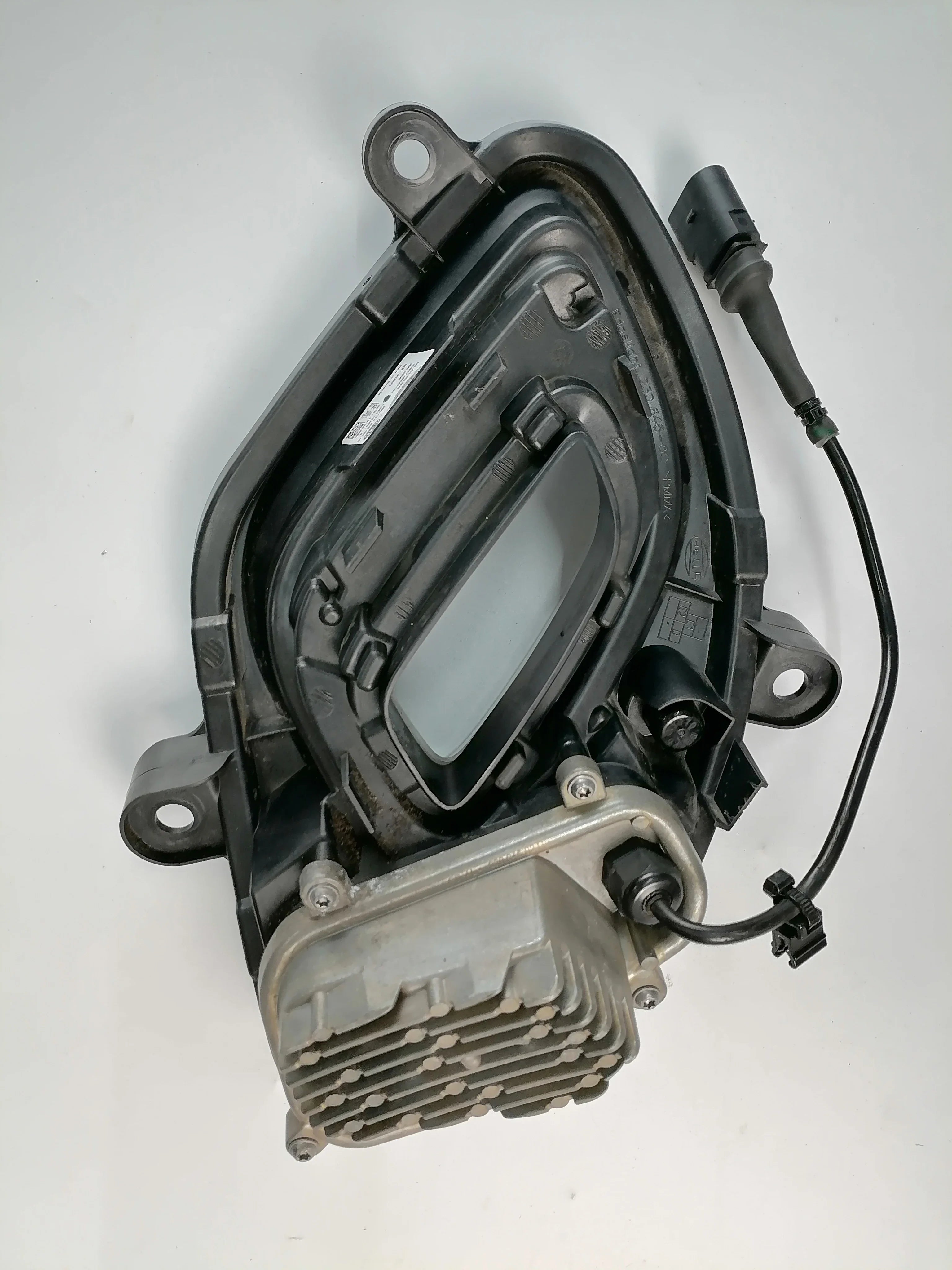 Left & Right Headlights MY83-15B243-AD / MY83-15B242-AD DBX