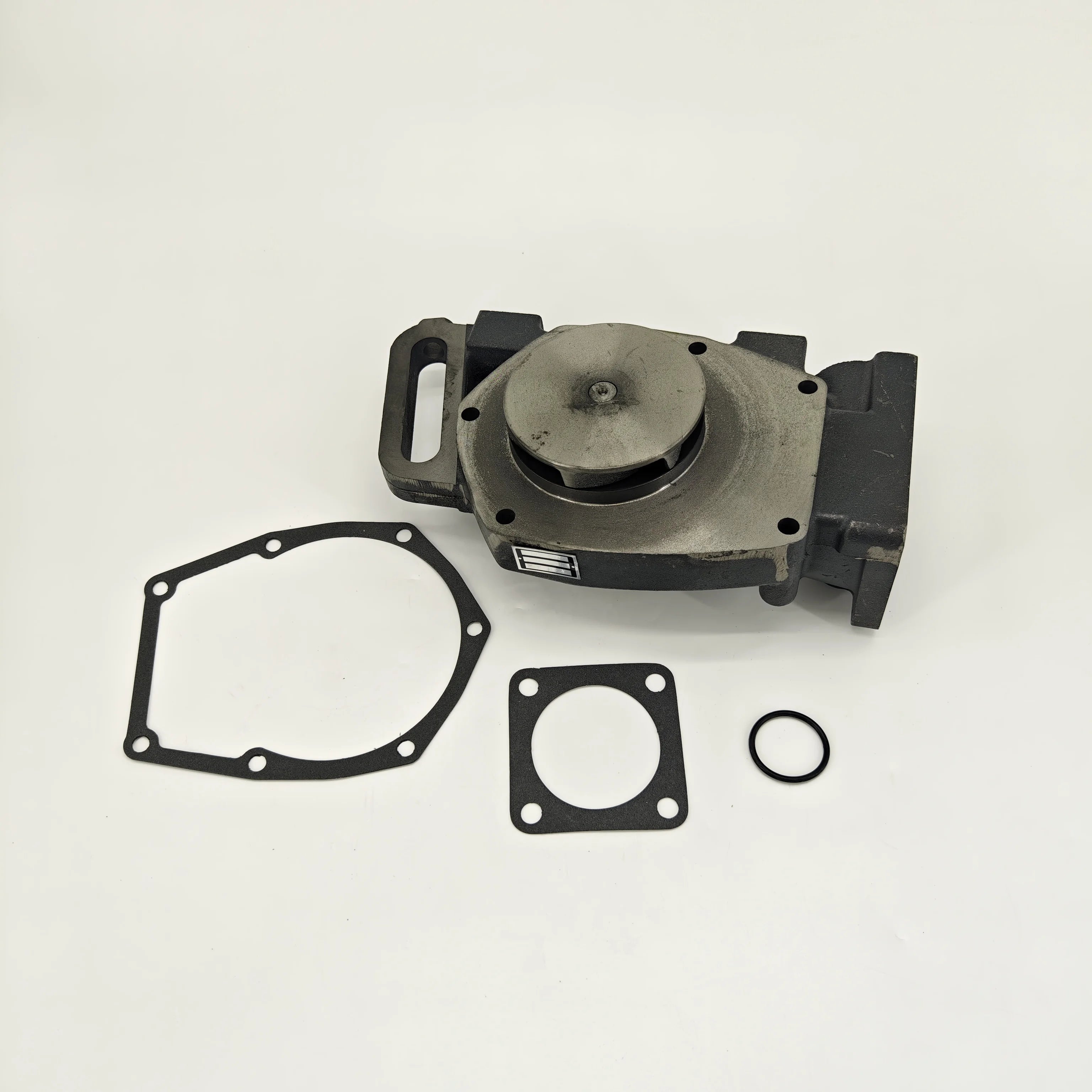 NT855 NTA855 Diesel Engine Parts 3024386 Water Pump for Cummins