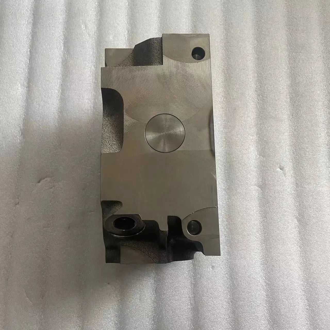 Mercedes OM457/OM460 Cylinder Head A4570104421 (1996–2014)