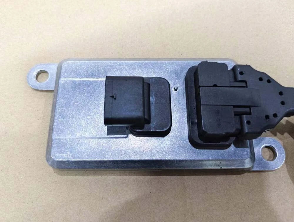 Nitrogen Oxide Sensor (NOx) 5WK96733B / 5801754016 for Iveco Eurocargo, Stralis & Trakker Trucks (2013–2024)
