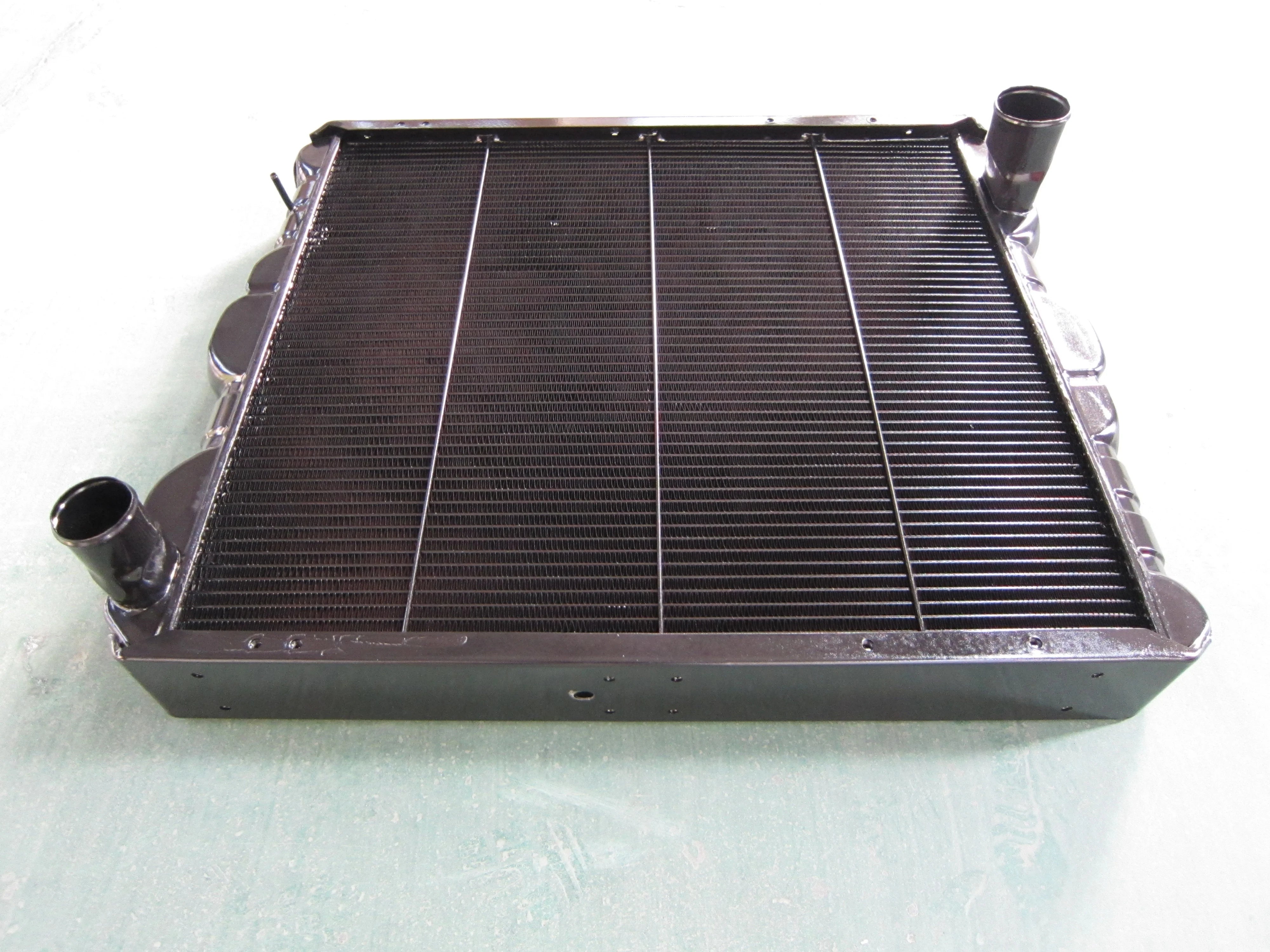 Radiator 21400-03Z79 for Nissan UD Trucks GE13TA UD380 SD TD