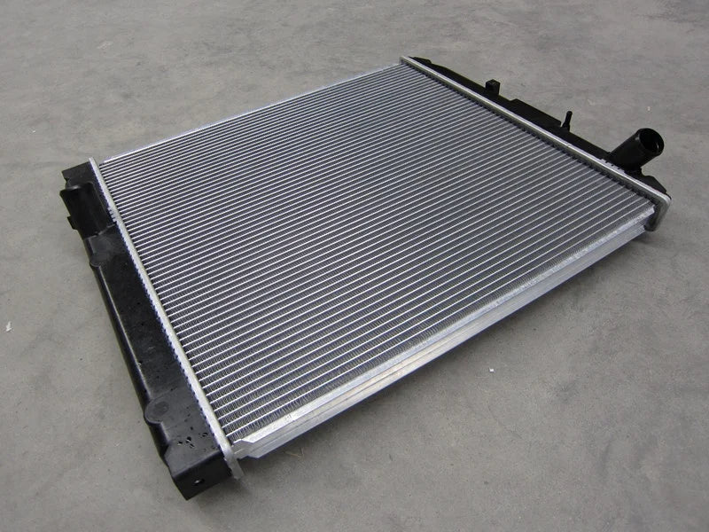 Radiator 16400-78100 16400-78101 for Hino Dutro 300 2005–18