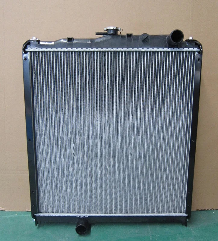 Radiator MC443350 ME294378 for Mitsubishi Fuso Fighter