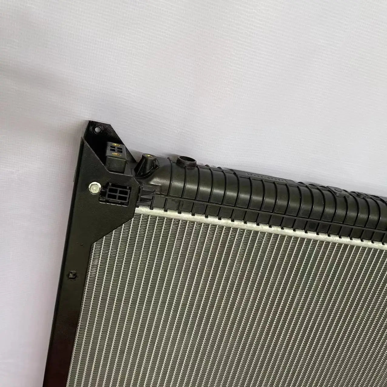 Radiator WG9719530270 Aluminum for Sinotruk Howo Trucks