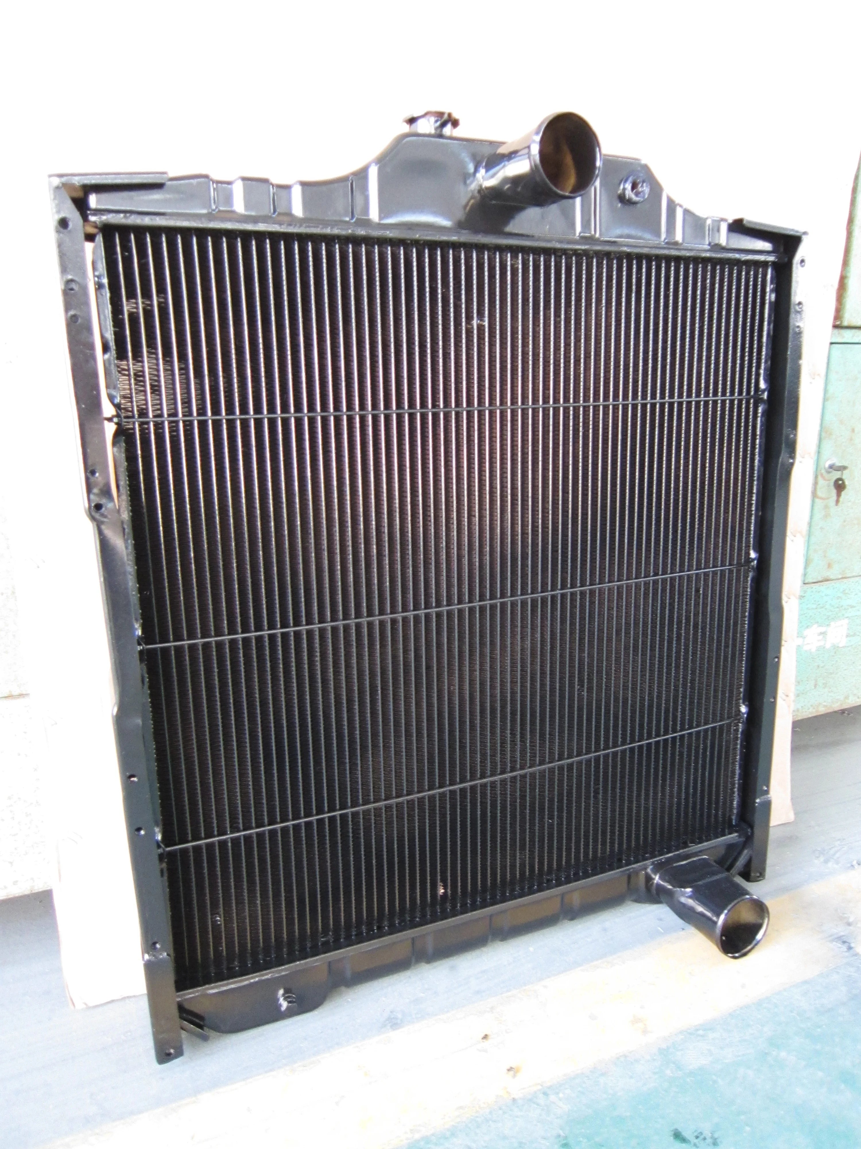 Radiator MC027194 MC029194 for Mitsubishi Super Great