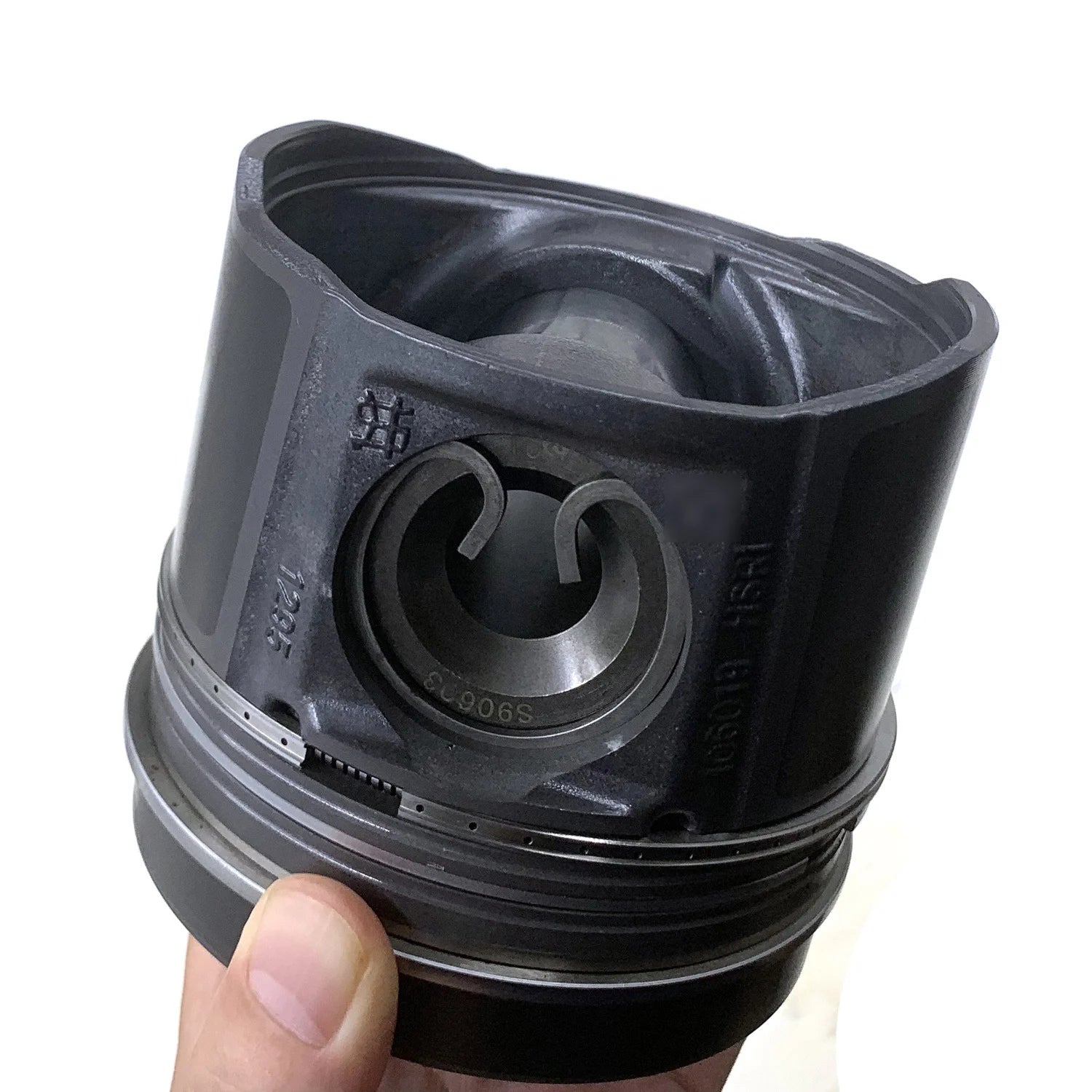 Piston A9260301317 for Mercedes-Benz Trucks OM926 Engines