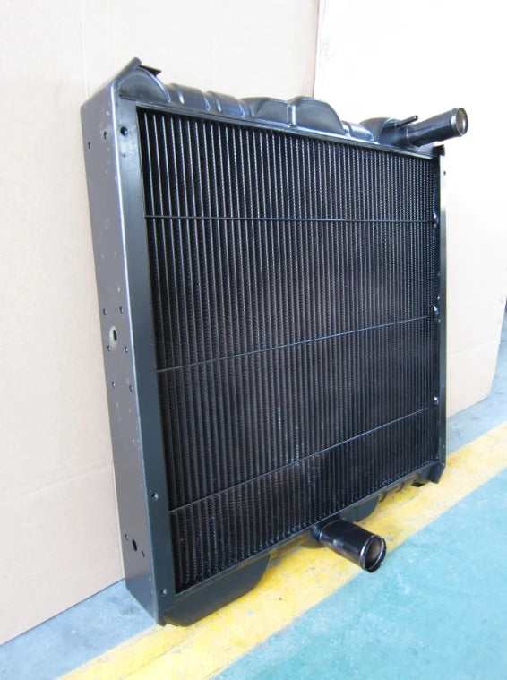 Radiator 21400-01Z73 21400-00Z06 for Nissan UD CWB450