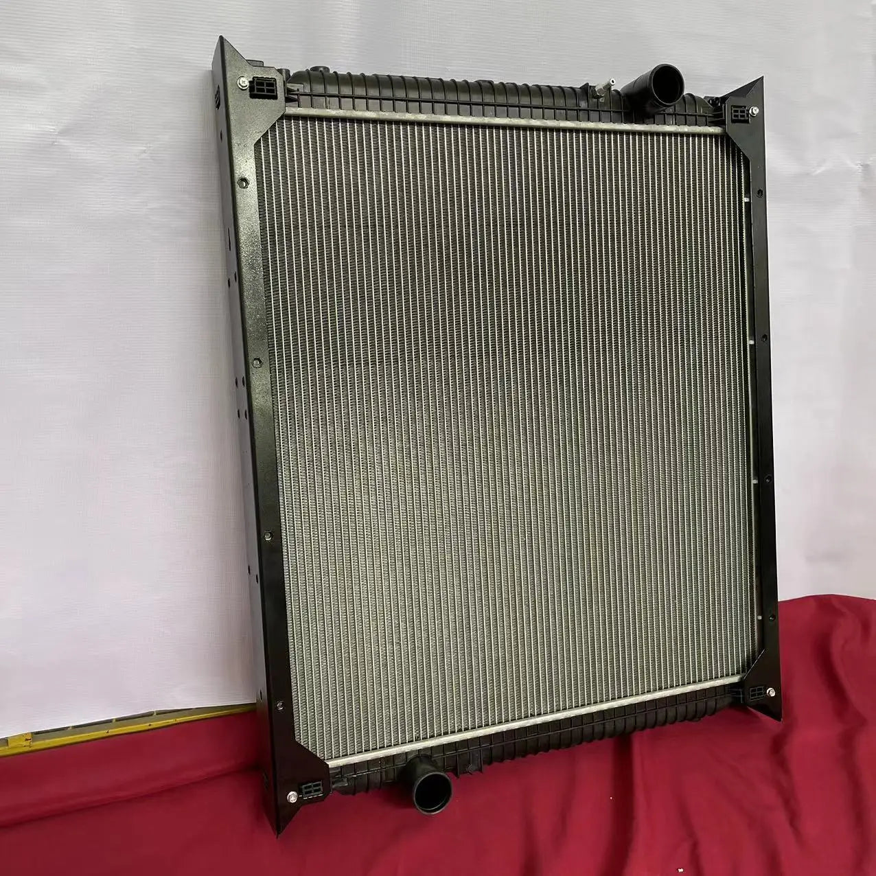 Radiator WG9719530270 Aluminum for Sinotruk Howo Trucks