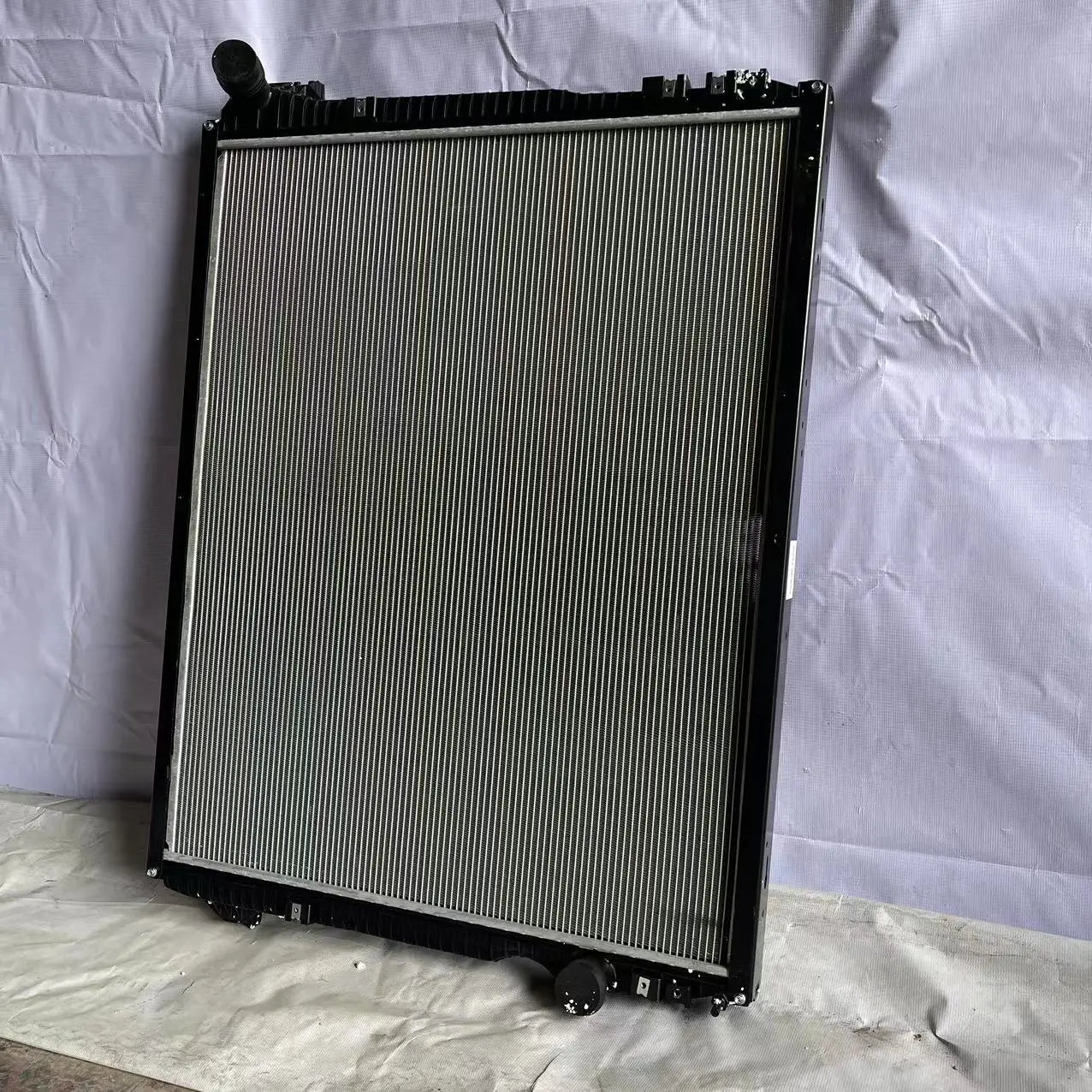 Water Radiator 2552201 2439722 for Euro 6 Trucks 2013–2020