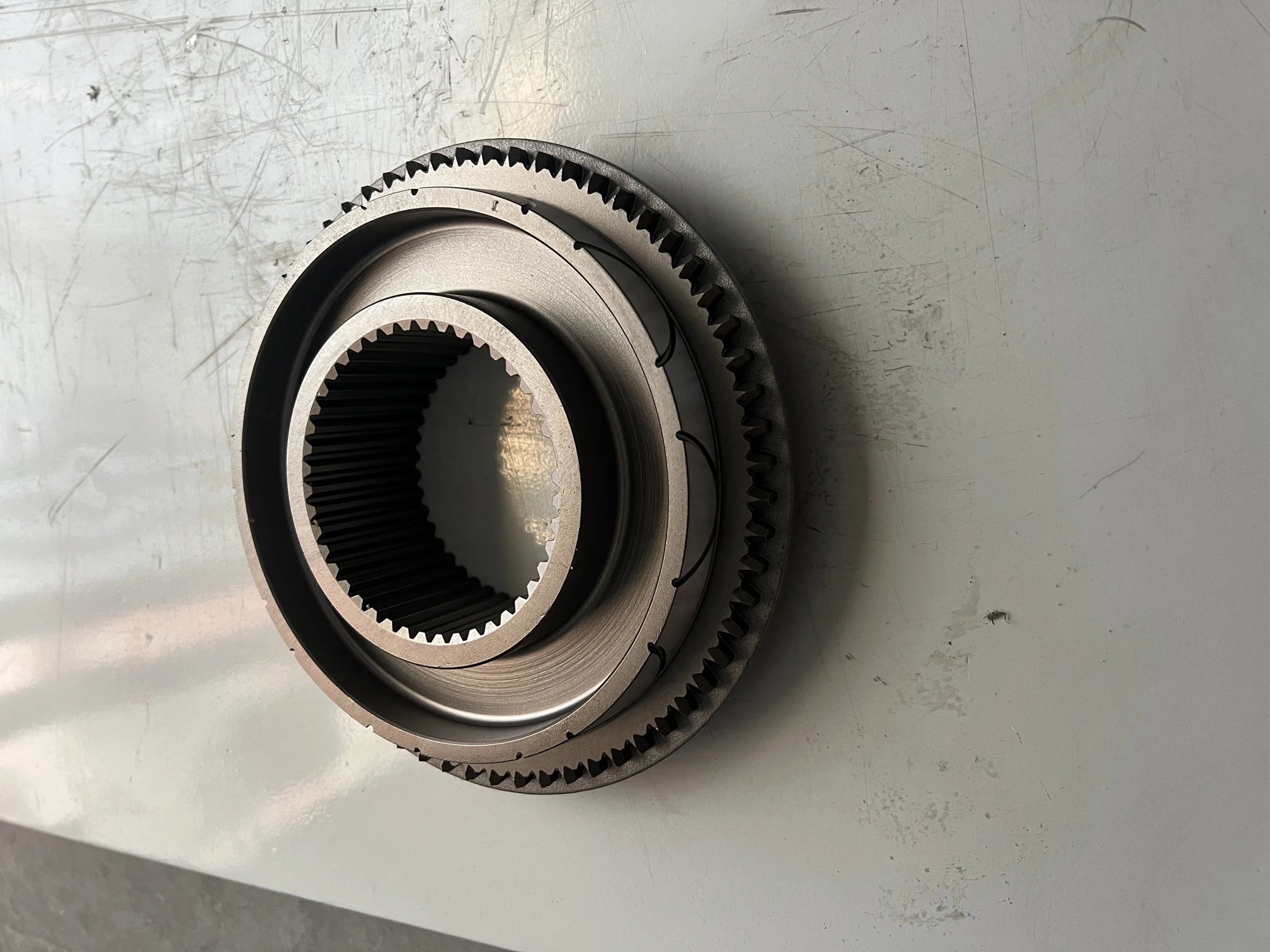 Transmission Cone Hub Assembly WG2203100006 for SINOTRUK HOWO transmissions - image 3